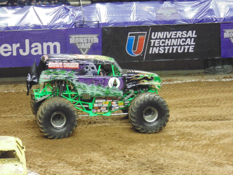 Illustration for article titled Monster Jam Portland (Photos and Video)